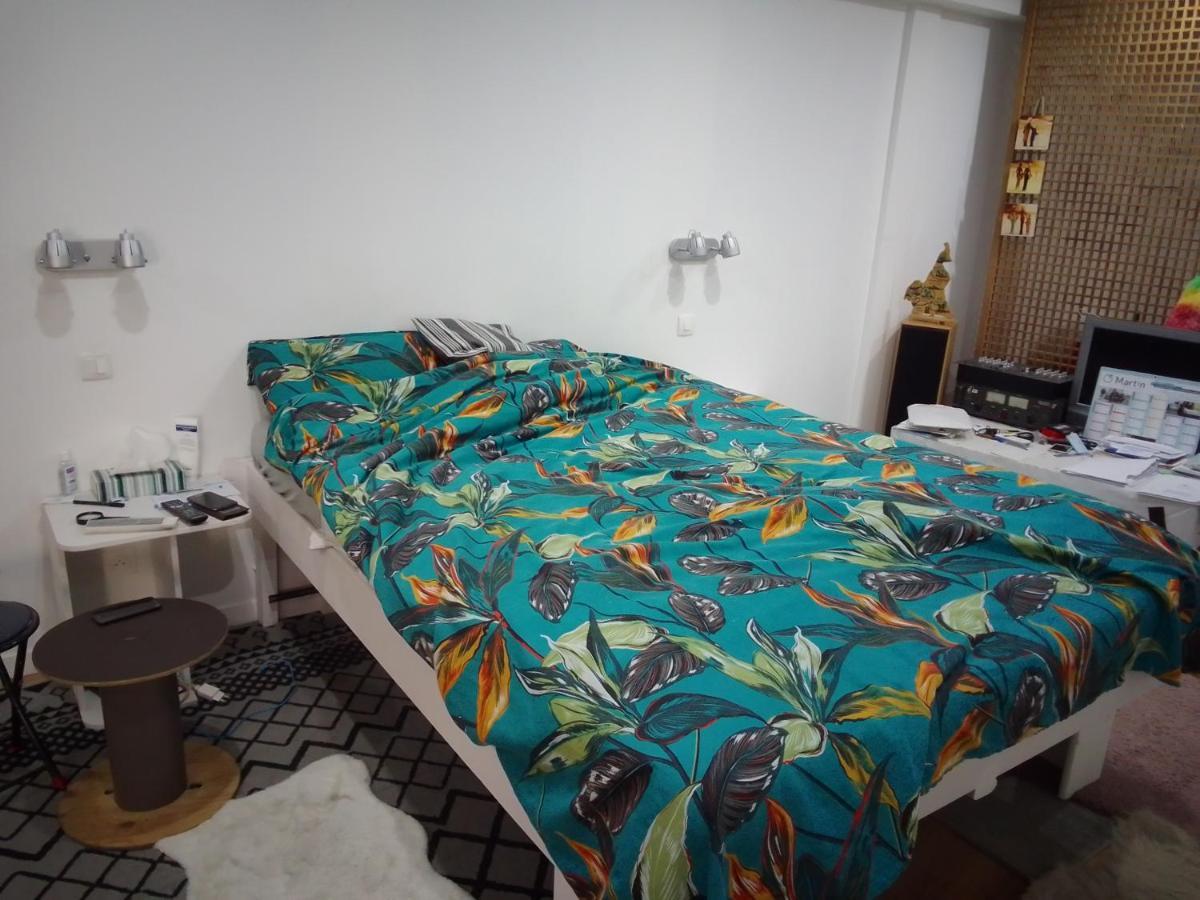 Saint-Pierre-le-Moûtier Chambre Chez L'Habitant מראה חיצוני תמונה