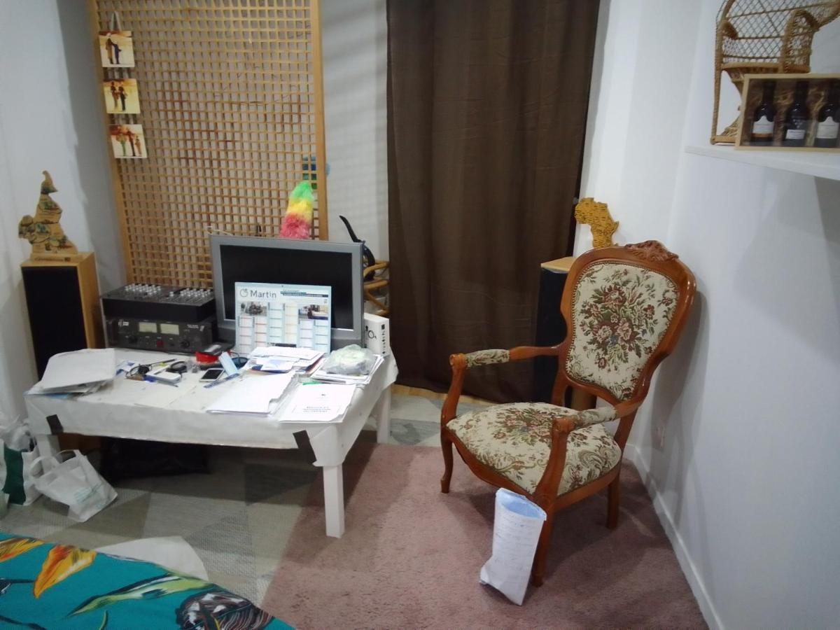 Saint-Pierre-le-Moûtier Chambre Chez L'Habitant מראה חיצוני תמונה