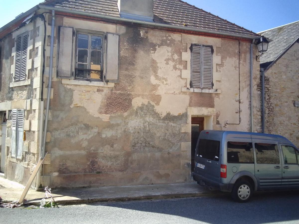 Saint-Pierre-le-Moûtier Chambre Chez L'Habitant מראה חיצוני תמונה